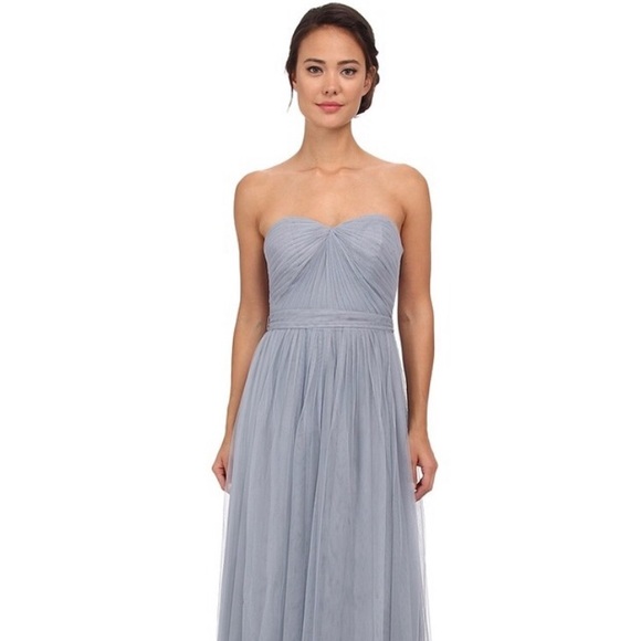 Beautiful gown for any occasion - Picture 2 of 4